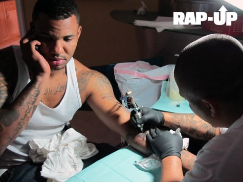Game got some fresh ink on his forearm, this time the logo of Neptunes' 
