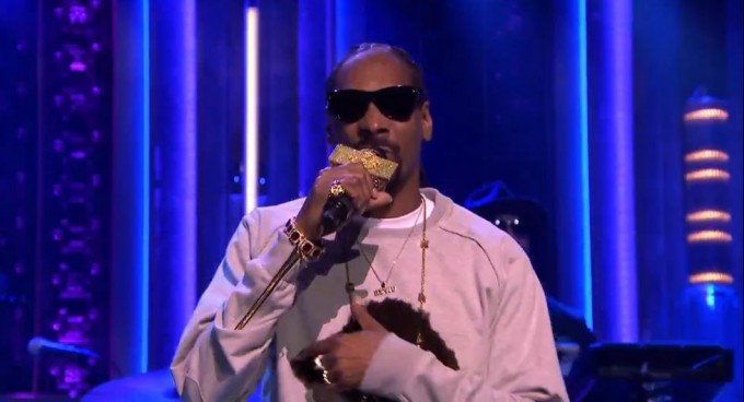 snoop-dogg-performs-so-many-pros-on-the-tonight-show