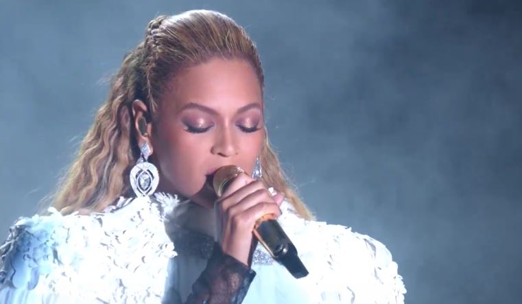 Beyonce Performs 'Lemonade' Medley At 2016 MTV VMAs | HipHop-N-More