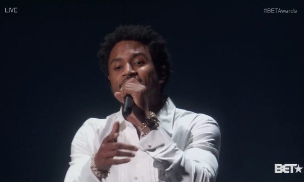 Trey Songz Performs 'Nobody Else But You' & 'Animal' At 2017 BET Awards |  HipHop-N-More