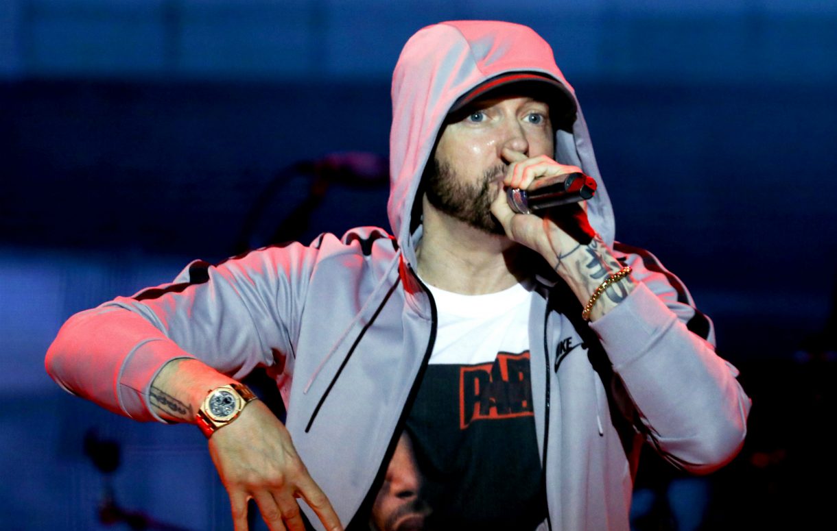 Eminem Throws Shots At MGK On Stage In Brisbane: Watch | HipHop-N-More1220 x 775