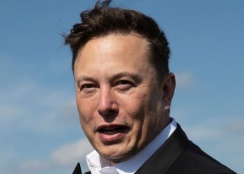 Elon Musk Hosts Clubhouse Talk: How To Listen