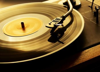 Top 10 Hip Hop Vinyl Records To Listen To in 2021