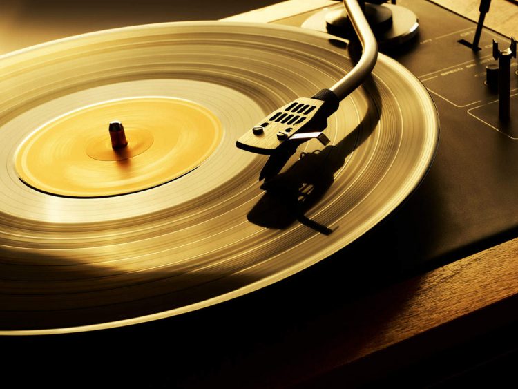 Top 10 Hip Hop Vinyl Records To Listen To in 2021