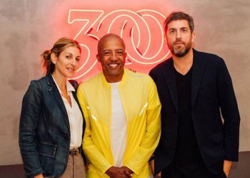 Warner Music Group Acquires 300 Entertainment