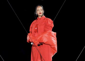 Watch Rihanna’s Super Bowl LVII Halftime Performance