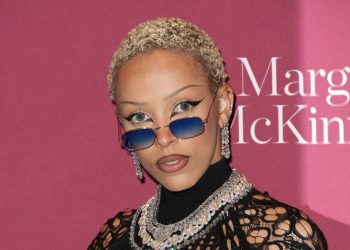 Doja Cat Mocks Fan Pages for Naming Themselves ‘Kittens’; Angry Fans Deactivate Accounts