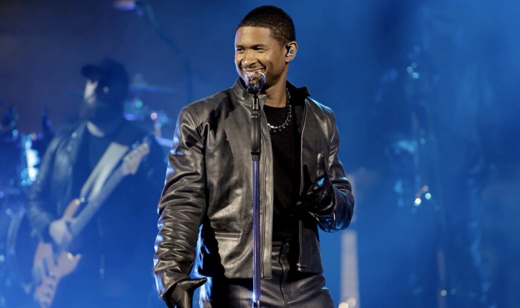 Here Are The Production Credits For Usher's New Album HOME