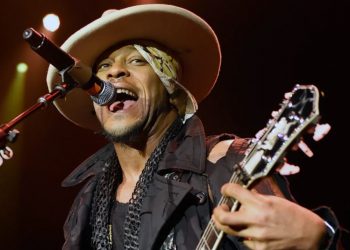 Legendary Musician D’Angelo Passes Away